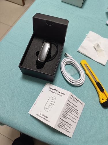 Customer photo of the device, cable and instructions